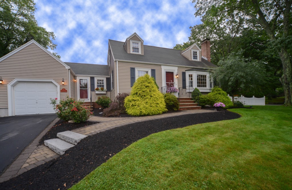 8 Sunnyfield Road Bedford, MA 01730 - Photo 1 of 1 Gallery Image 1