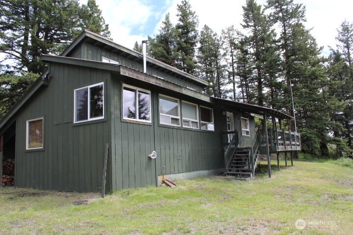 302 Davies Road Oroville, WA 98844 - Photo 17 of 37