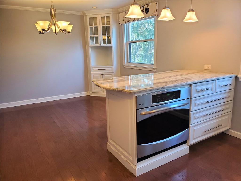 211 Old Ridge Road Coraopolis, PA 15108 - Photo 5 of 25 Gallery Image 5