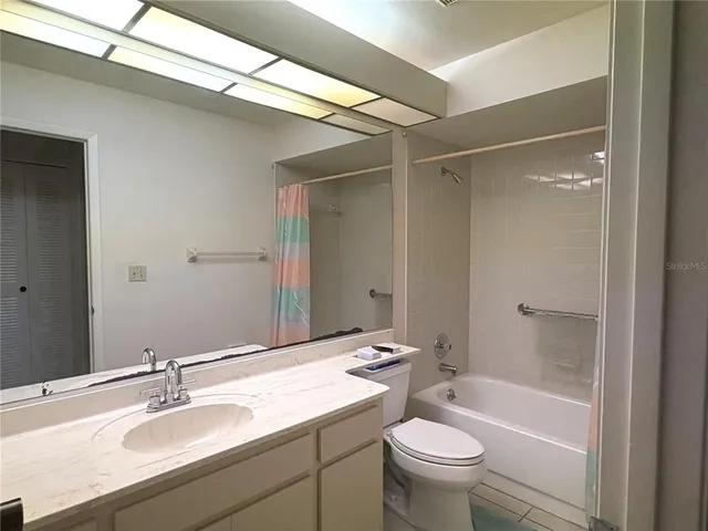 $229,000 | 4933 Village Gardens Drive, Unit 211, Sarasota, FL 34234