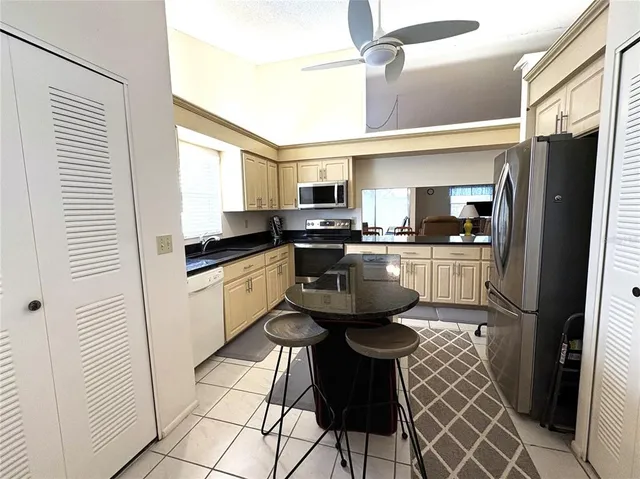$229,000 | 4933 Village Gardens Drive, Unit 211, Sarasota, FL 34234