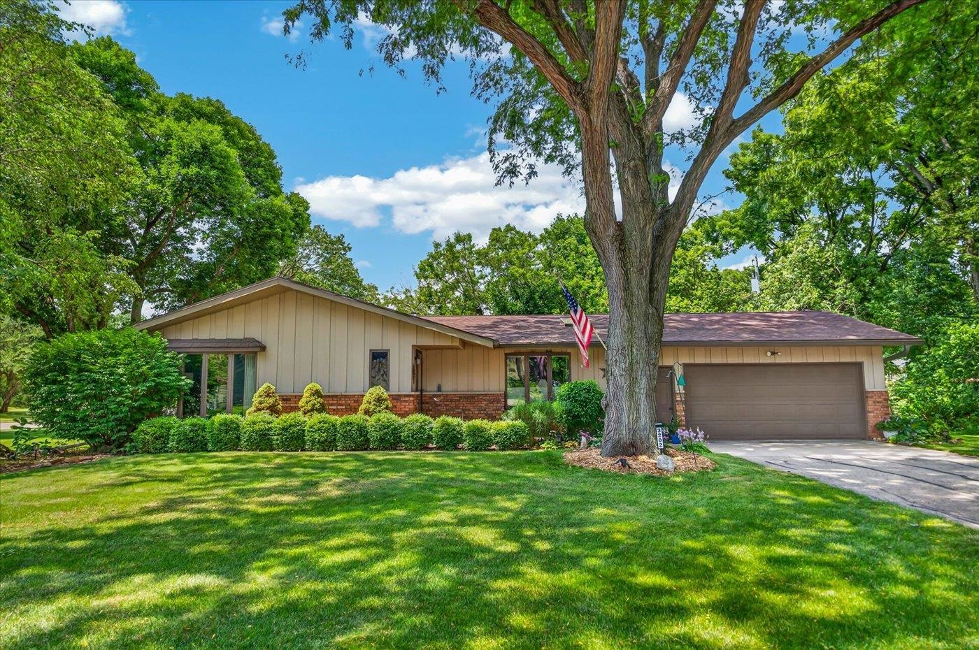 3202 Coventry Trail Madison, WI 53713 - Photo 2 of 39