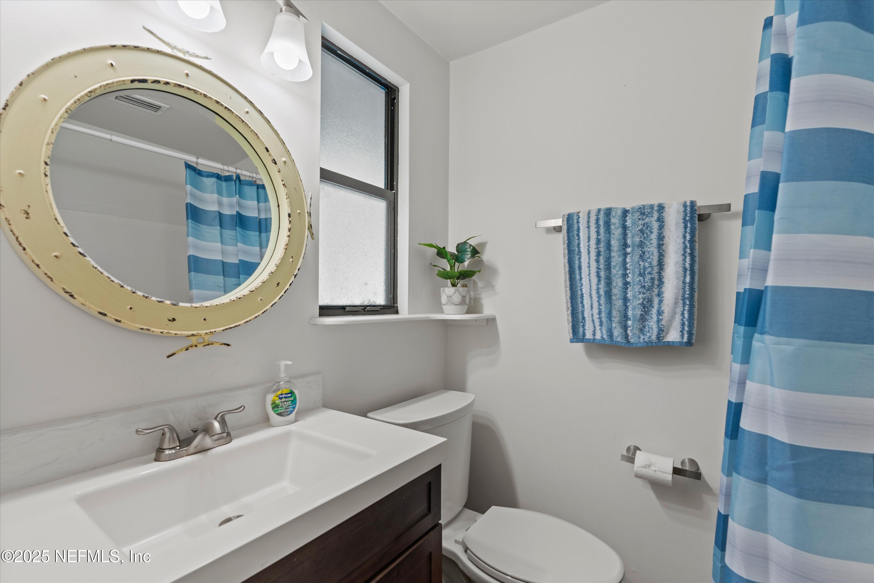 145 Finnigan Road Satsuma, FL 32189 - Photo 22 of 43 25-Downstairs Bathroom
