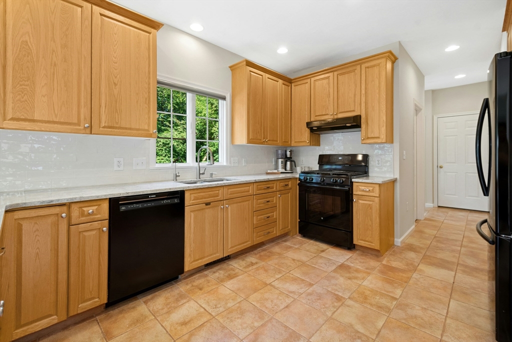26 Hardwick Road Ashland, MA 01721 - Photo 10 of 38 Gallery Image 10