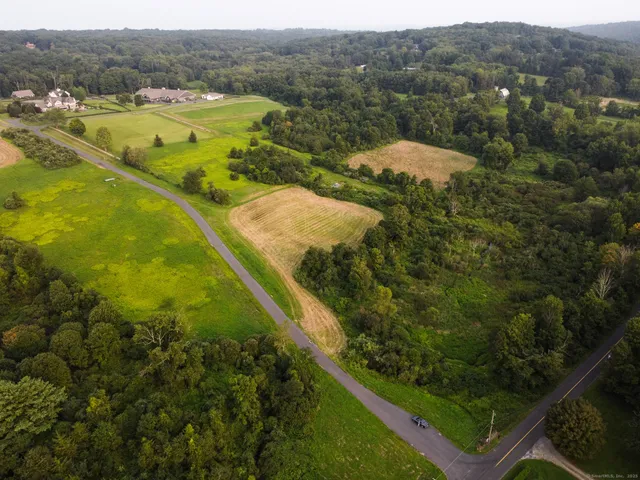 $5,499,000 | L7-l8 Willow Brook Drive, Roxbury, CT 06783