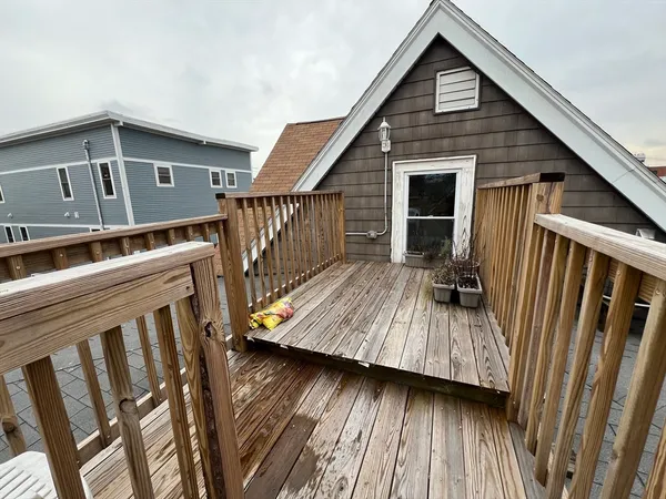 $3,375 | 7 Jay Street, Unit 3, Somerville, MA 02144