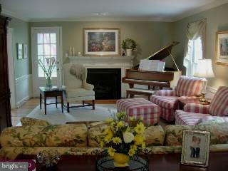 182 Beaumont Road Devon, PA 19333 - Photo 3 of 6