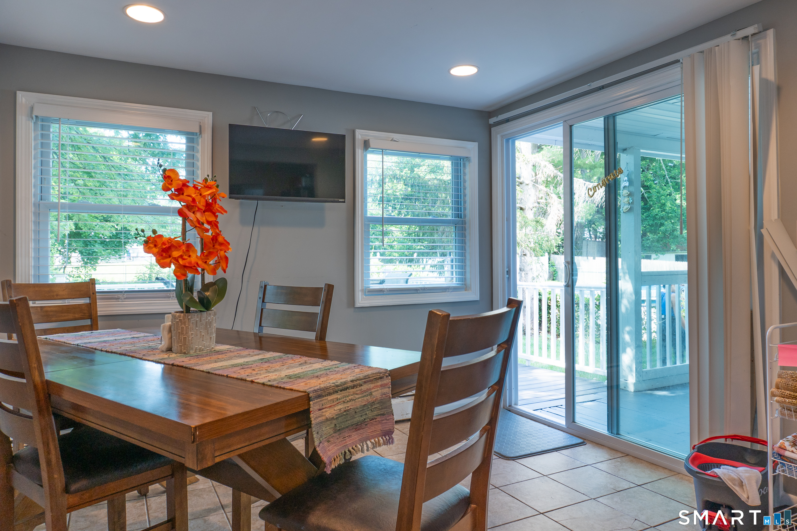 65 Harding Avenue Newington, CT 06111 - Photo 9 of 29