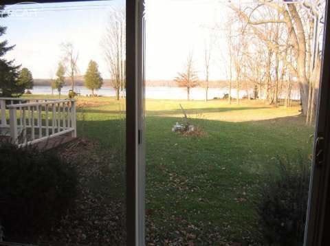 7305 North Henderson Road Davison, MI 48423 - Photo 5 of 19 20426091-4.JPG
