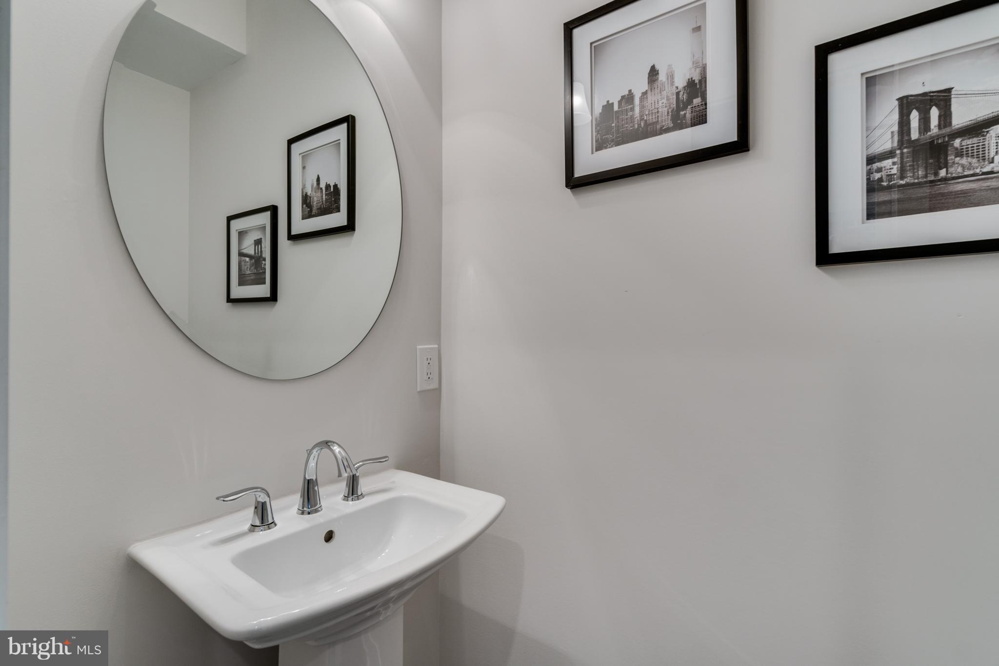 516 3rd Street Northeast Washington, DC 20002 - Photo 10 of 29 Bath