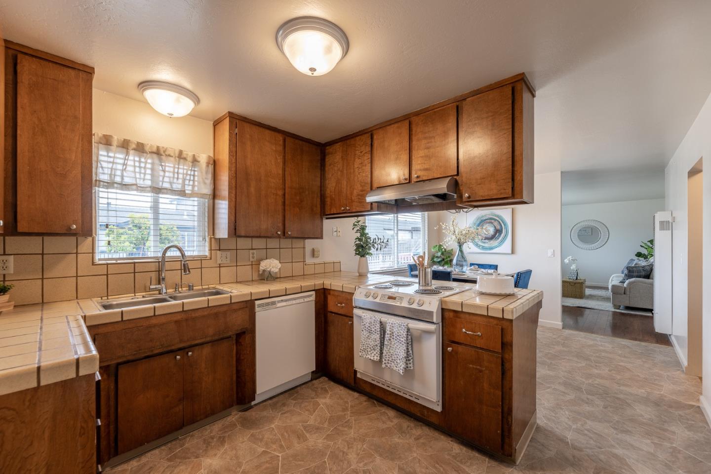 16911 El Rancho Way Salinas, CA 93907 - Photo 13 of 25 Gallery Image 13