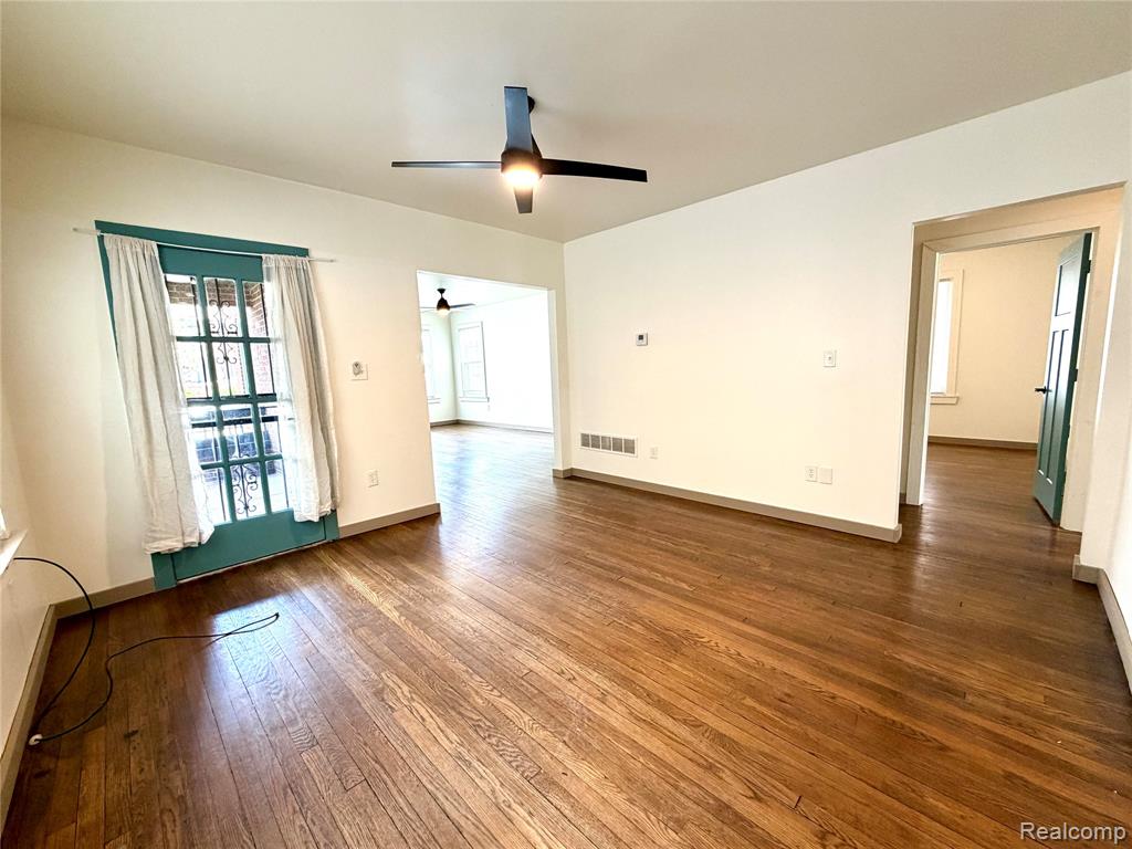 2045 Calvert Avenue Detroit, MI 48206 - Photo 15 of 41