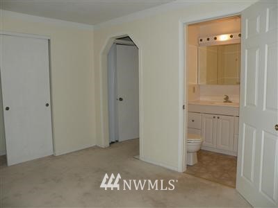 8603 244th Street Southwest, Unit 2E Edmonds, WA 98026 - Photo 10 of 15