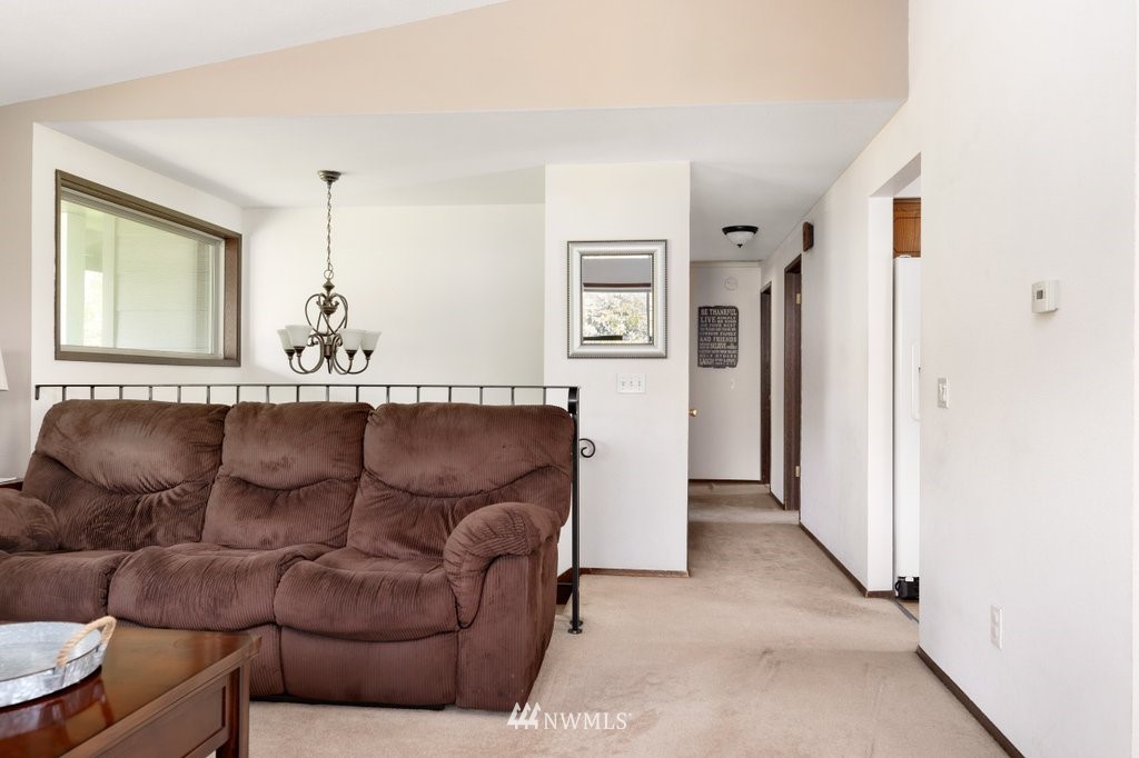 632 Basil Road Oak Harbor, WA 98277 - Photo 14 of 39