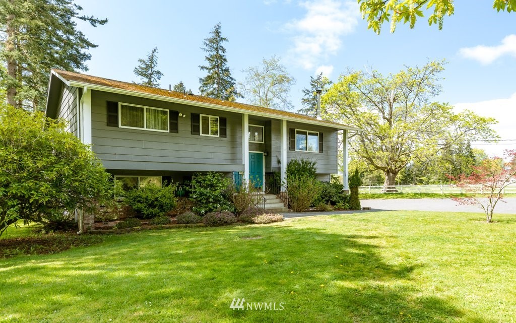632 Basil Road Oak Harbor, WA 98277 - Photo 4 of 39