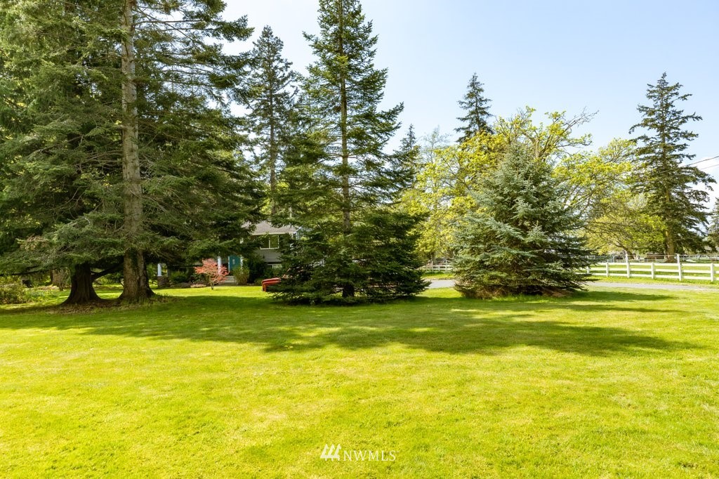 632 Basil Road Oak Harbor, WA 98277 - Photo 7 of 39