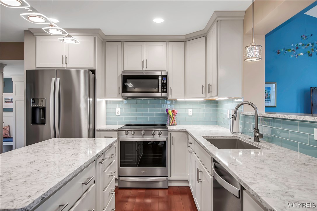 285 Enchanted Forest North Lancaster, NY 14086 - Photo 11 of 50 EnergyStar Whirlpool appliances