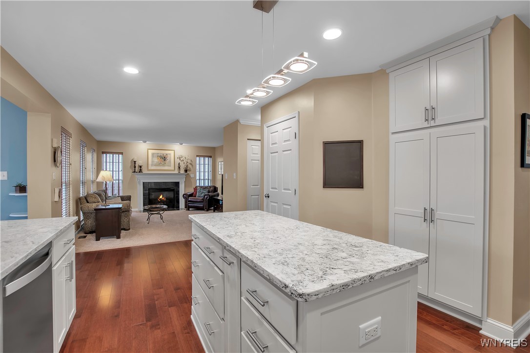 285 Enchanted Forest North Lancaster, NY 14086 - Photo 9 of 50 Homecrest cabinets