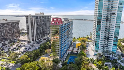 $850,000 | 2025 Brickell Avenue, Unit 1705, Miami, FL 33129