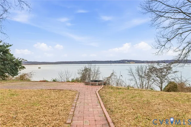 $2,741 | 717 Francis Street, Hopewell, VA 23860