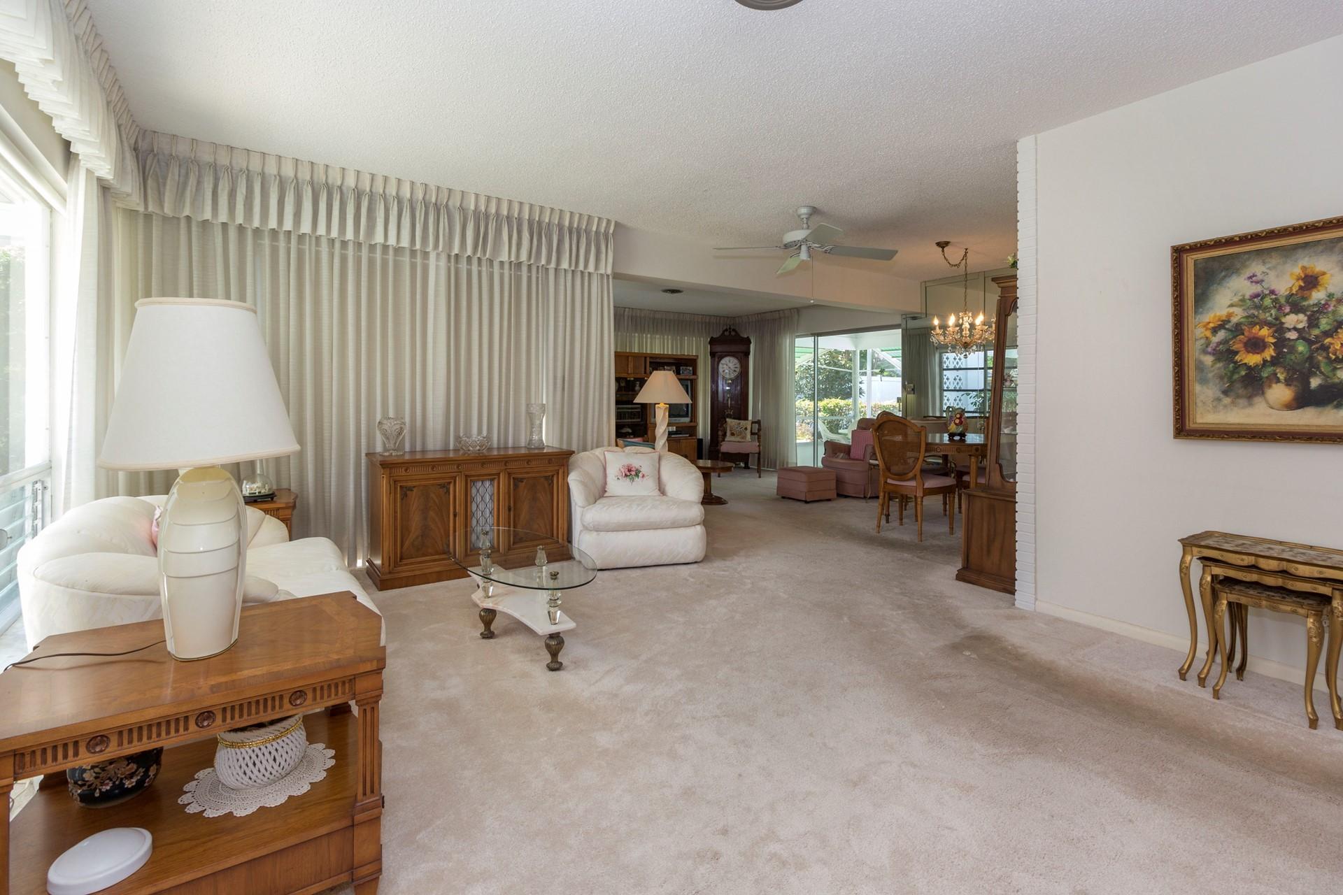 616 Southwest 2nd Street Boca Raton, FL 33486 - Photo 7 of 13 Living Room