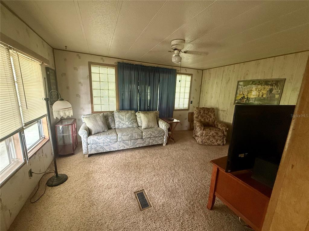 39605 Otis Allen Road Zephyrhills, FL 33540 - Photo 10 of 14 Gallery Image 10