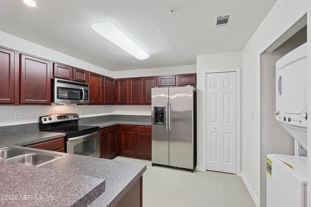 $129,000 | 3711 Kirkpatrick Circle, Unit 1615, Jacksonville, FL 32210