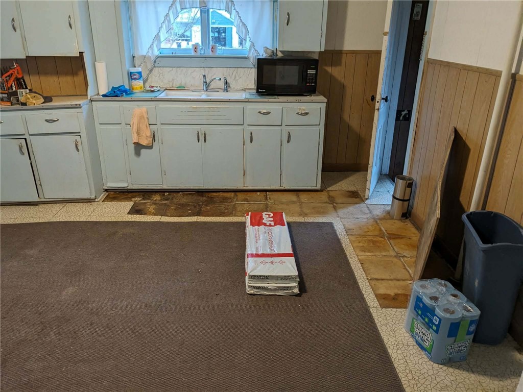 229 Decatur Street Corning, NY 14830 - Photo 8 of 25