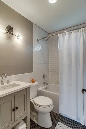 $1,850 | 1005 13th Avenue South, Unit H, Nashville, TN 37212
