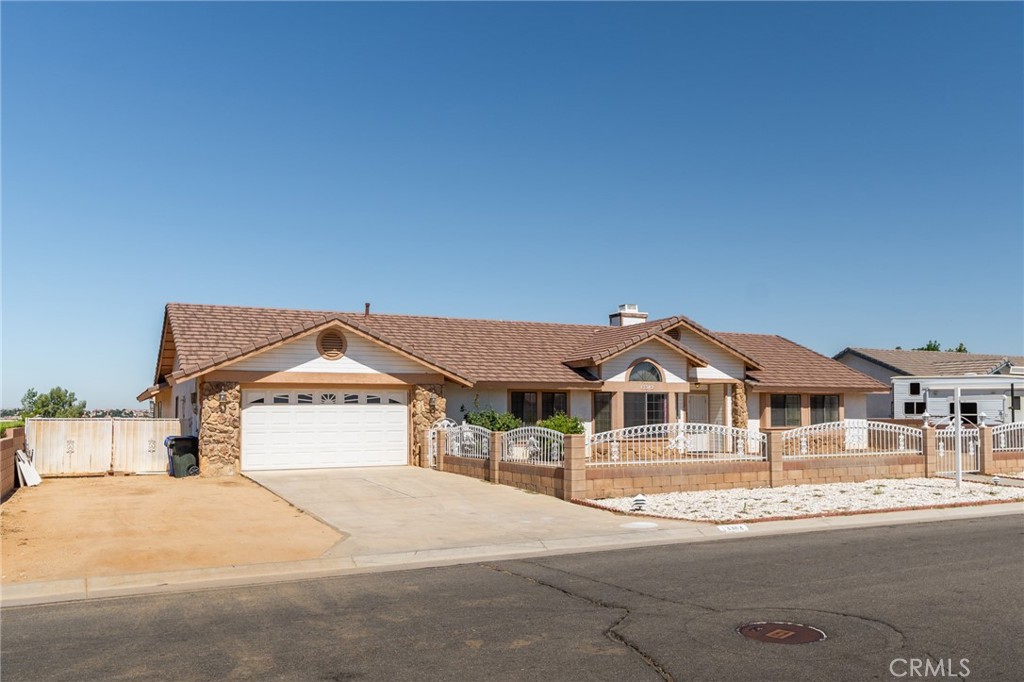 13382 Ivanpah Road Apple Valley, CA 92308 - Photo 43 of 45