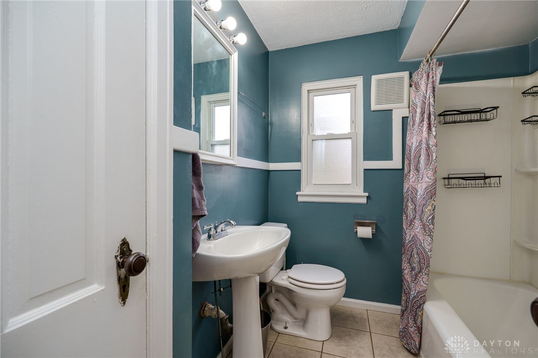 1127 Patterson Road Dayton, OH 45420 - Photo 17 of 39 Gallery Image 17