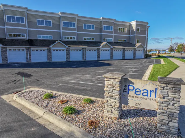 $359,900 | 279 Minnesota Avenue West, Unit 203, Glenwood, MN 56334
