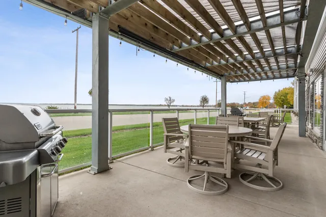 $359,900 | 279 Minnesota Avenue West, Unit 203, Glenwood, MN 56334