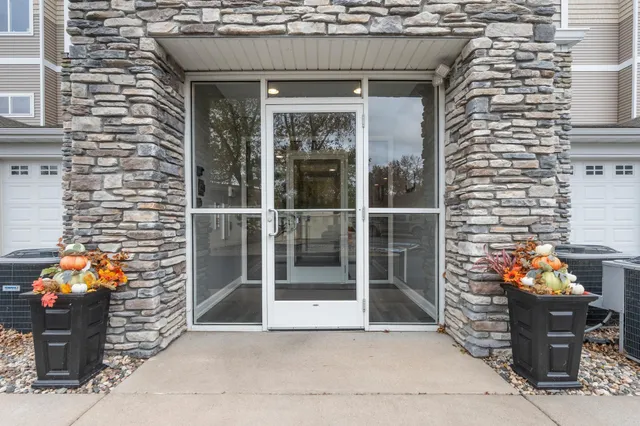 $359,900 | 279 Minnesota Avenue West, Unit 203, Glenwood, MN 56334