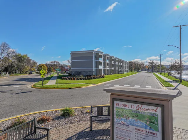 $359,900 | 279 Minnesota Avenue West, Unit 203, Glenwood, MN 56334
