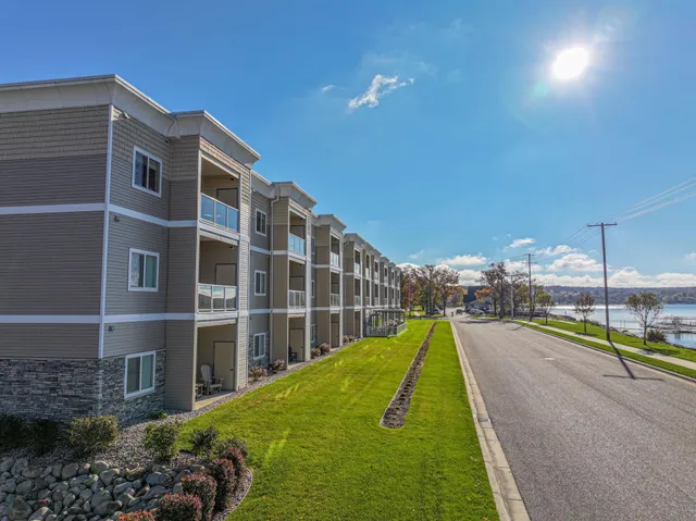 $359,900 | 279 Minnesota Avenue West, Unit 203, Glenwood, MN 56334