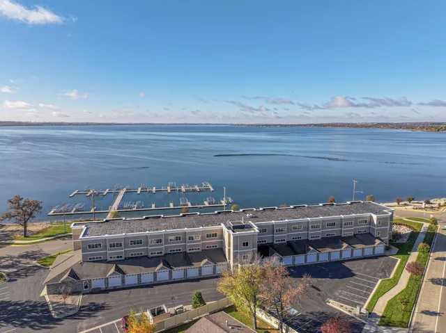 $359,900 | 279 Minnesota Avenue West, Unit 203, Glenwood, MN 56334