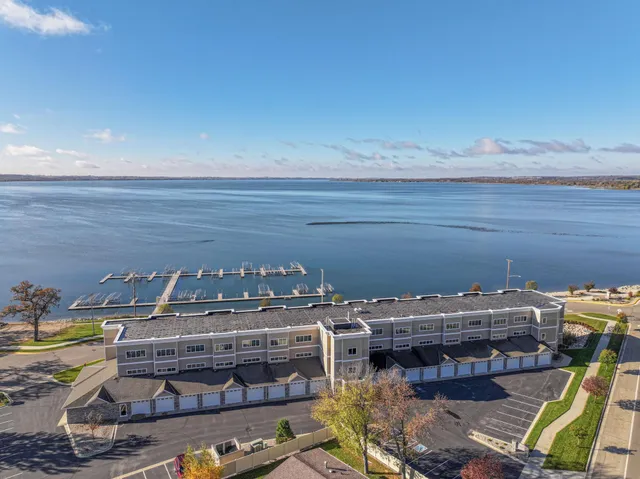 $359,900 | 279 Minnesota Avenue West, Unit 203, Glenwood, MN 56334