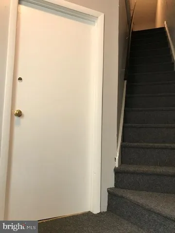 $1,200 | 308 South Street, Unit 2, Philadelphia, PA 19147