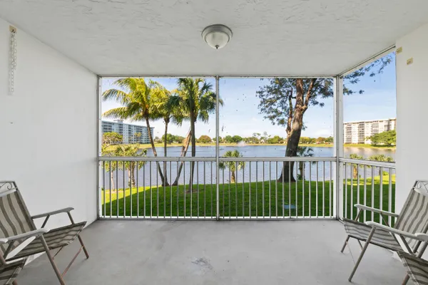 $1,800 | 3051 North Course Drive, Unit 211, Pompano Beach, FL 33069