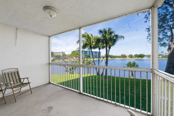 $1,800 | 3051 North Course Drive, Unit 211, Pompano Beach, FL 33069