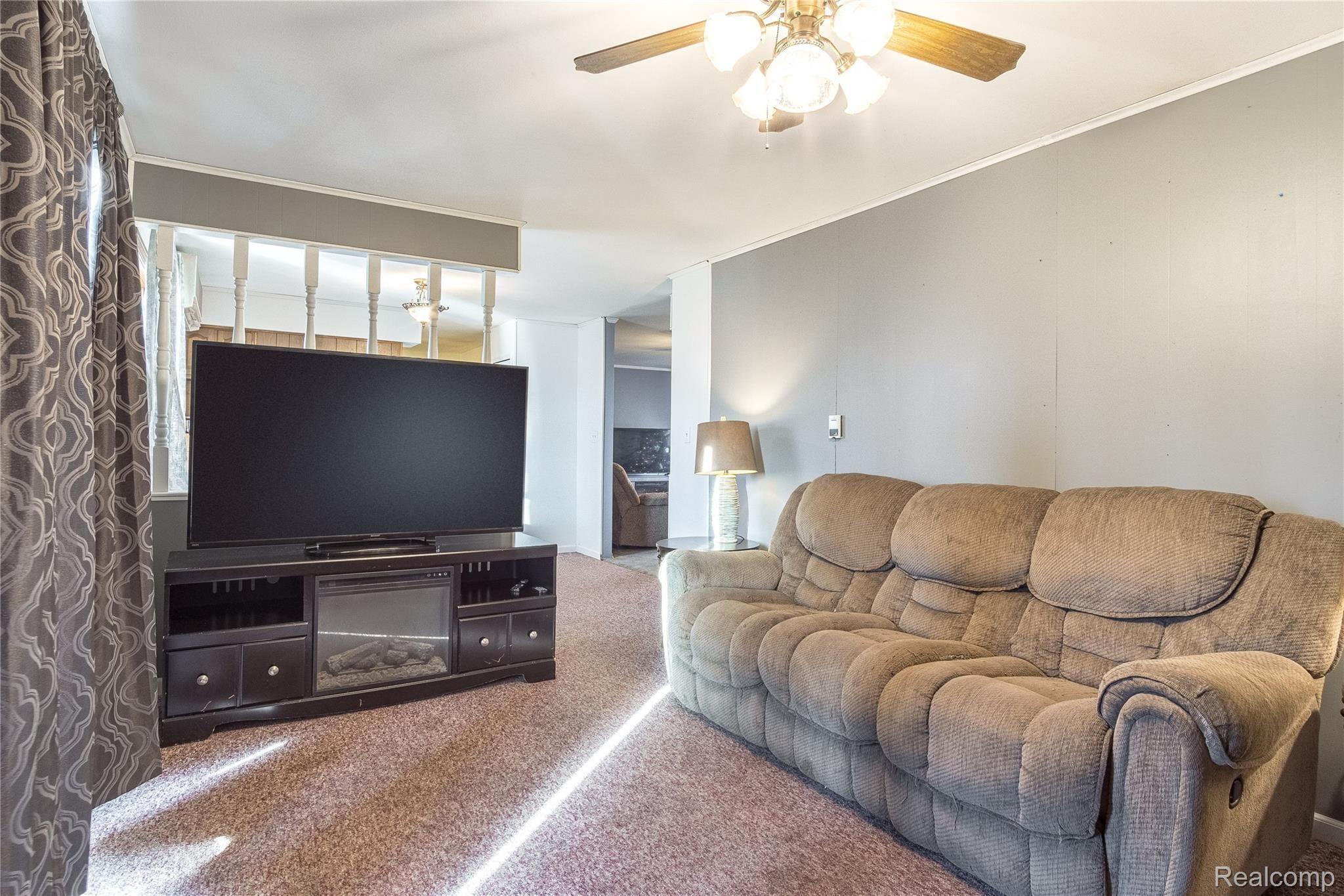 2730 Nadeau Road Monroe, MI 48162 - Photo 25 of 49 Family room/Den