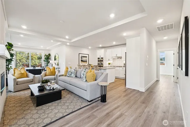 $739,990 | 527 Thompson (lot 2) Drive, Enumclaw, WA 98022