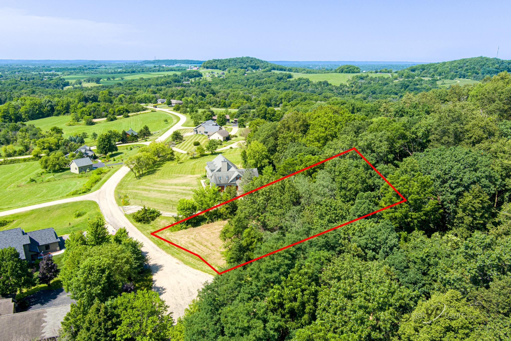 12 Saddleback Road Galena, IL 61036 - Photo 4 of 14 an aerial view of a houses with outdoor space and street view