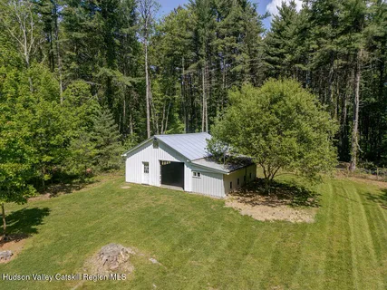 $625,000 | 534 Collins Street, Hillsdale, NY 12529