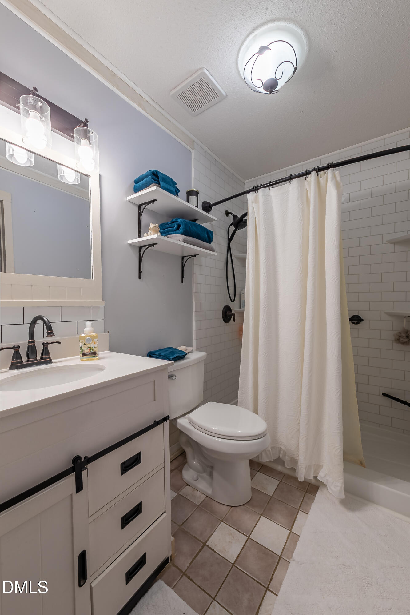 8213 Round Oak Road Raleigh, NC 27616 - Photo 12 of 60 2E6A1877-HDR