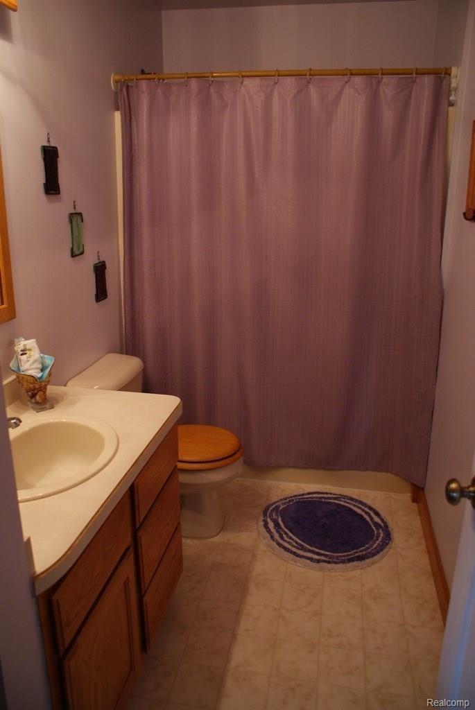 5807 Jones Road North Branch, MI 48461 - Photo 25 of 49 Bath on floor one