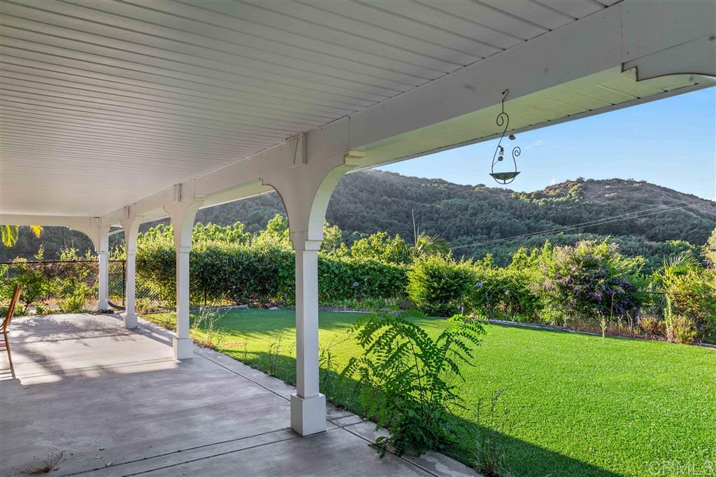 262 Patton Oaks Fallbrook, CA 92028 - Photo 5 of 25 Gallery Image 5