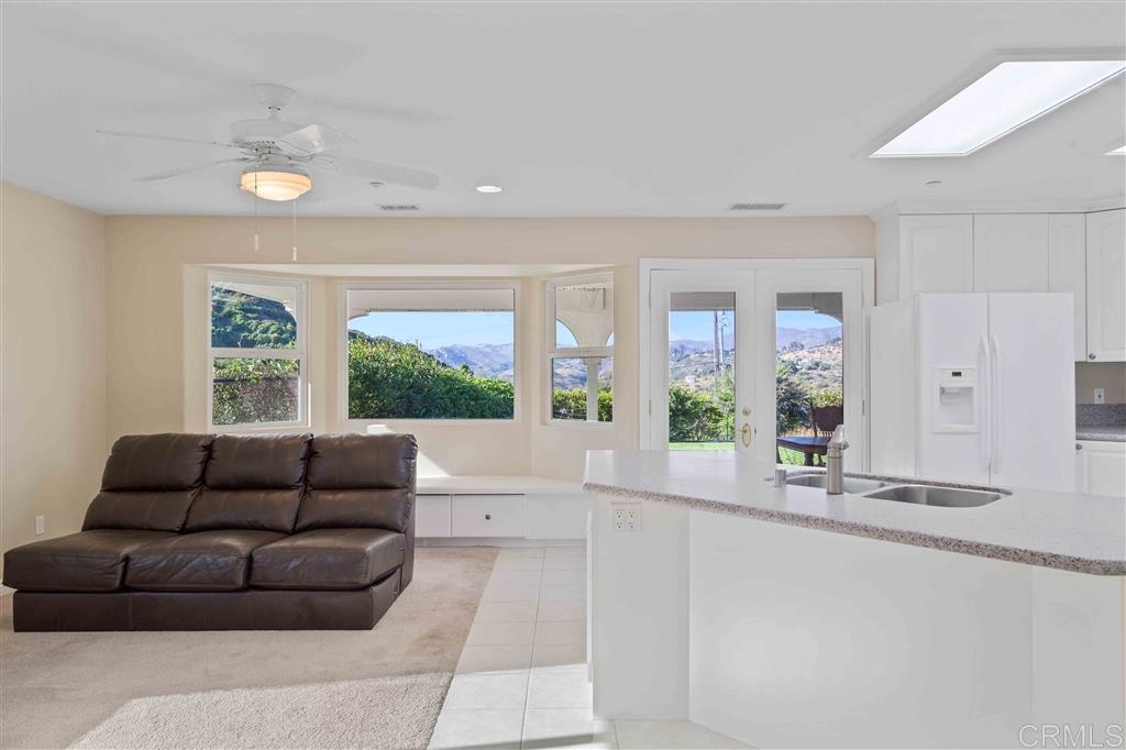 262 Patton Oaks Fallbrook, CA 92028 - Photo 10 of 25 Gallery Image 10