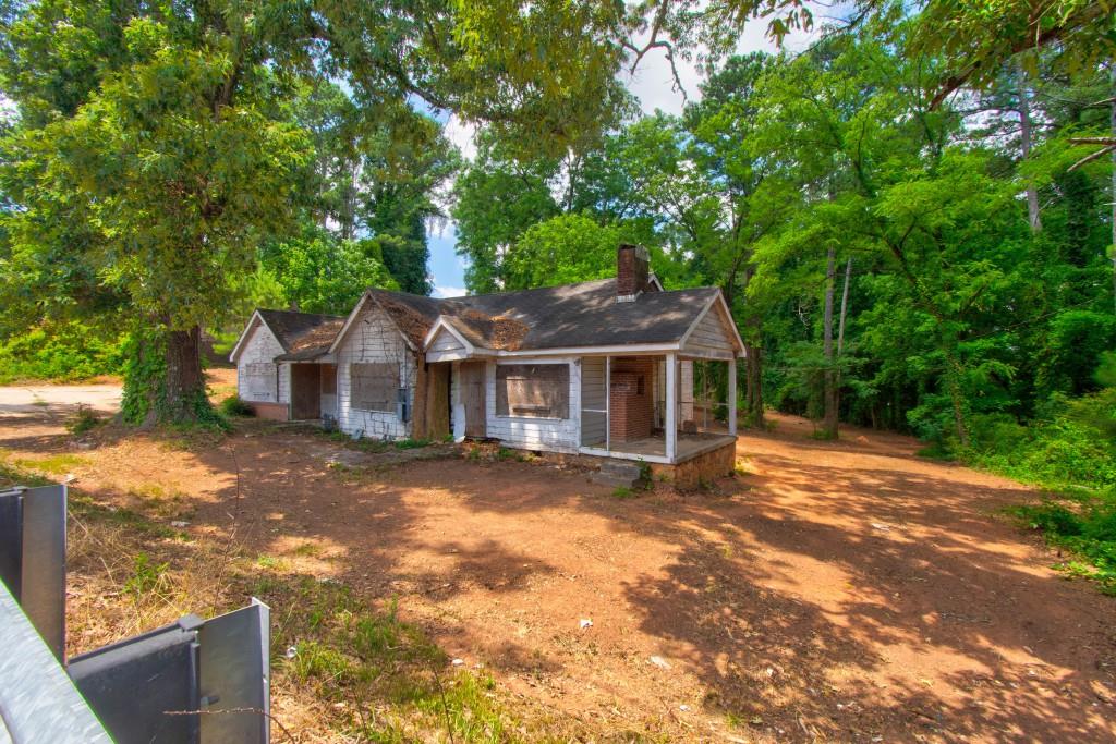 1491 South Hairston Road Stone Mountain, GA 30088 - Photo 5 of 17